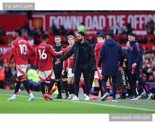 玫瑰德比战平局收场,阿莫林赛后言论引发曼联管理层震荡