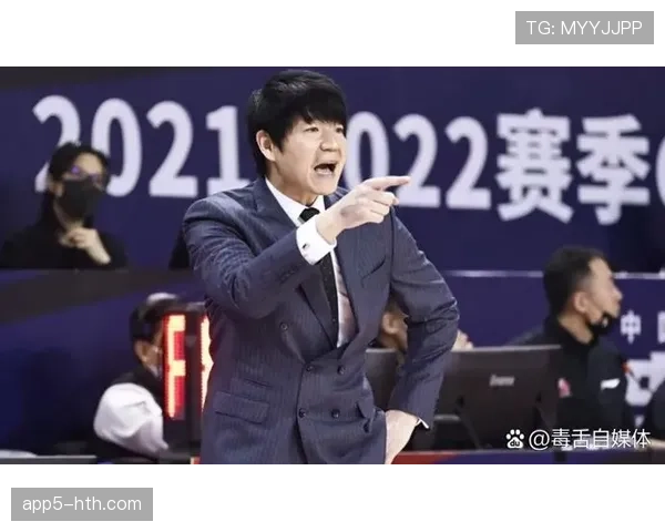 新疆男篮飞抵沈阳,邱彪:已做好应对客场困难准备 新疆男篮飞抵沈阳,邱彪:已做好应对客场困难准备